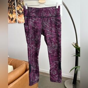 Lululemon Seawheeze Inspire Crop Tight